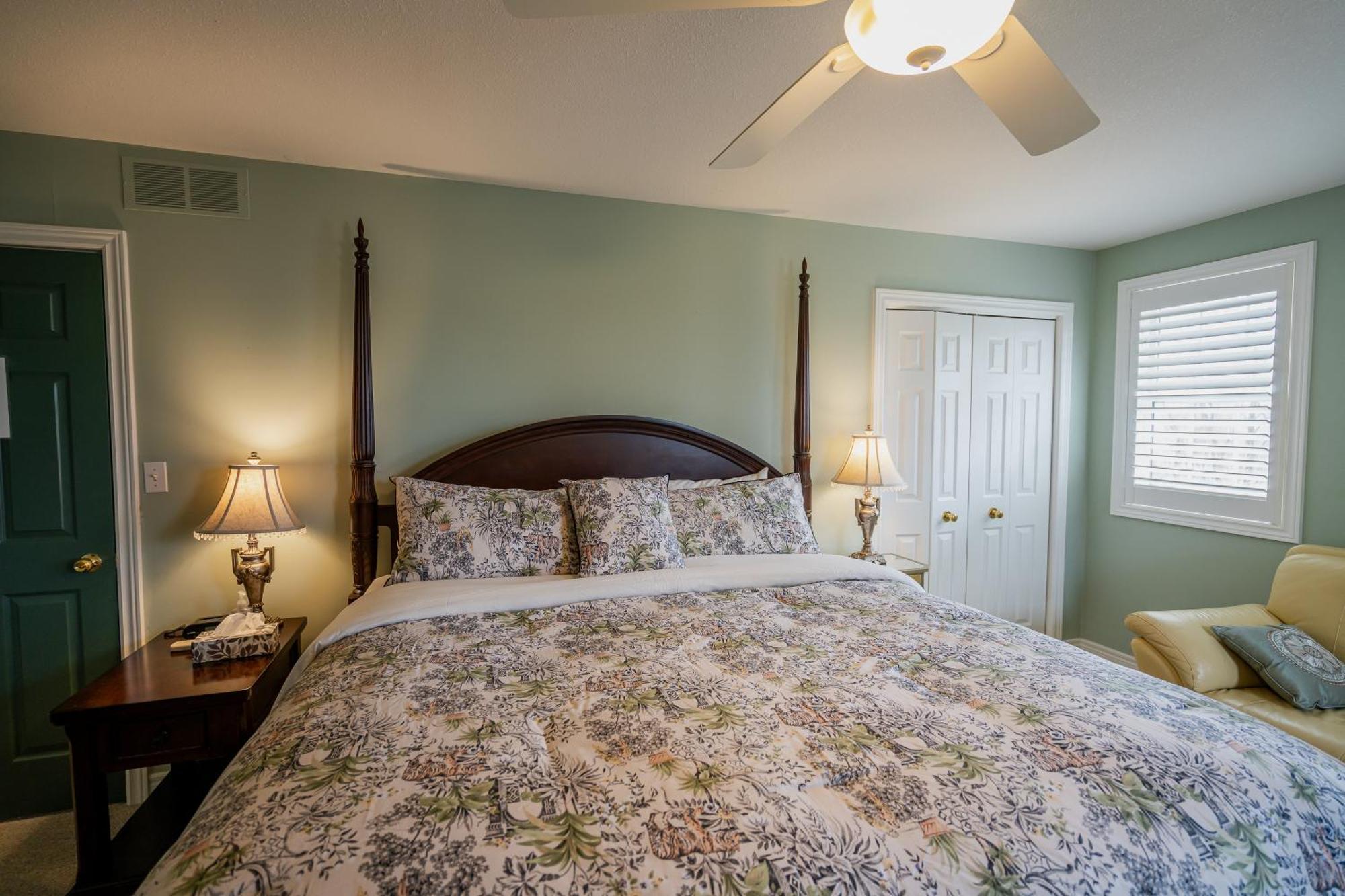 Bed and Breakfast Old Town Country Landing Ниагара-он-те-Лейк Экстерьер фото