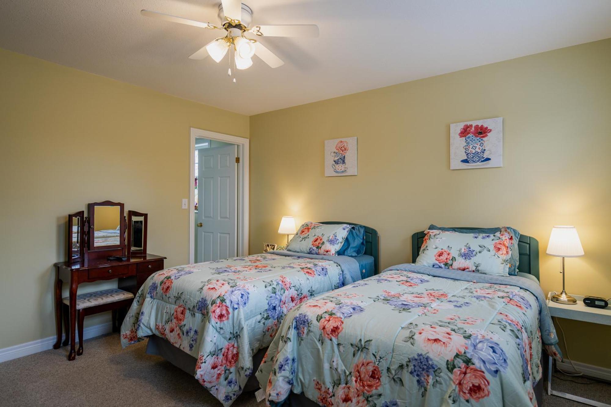 Bed and Breakfast Old Town Country Landing Ниагара-он-те-Лейк Экстерьер фото