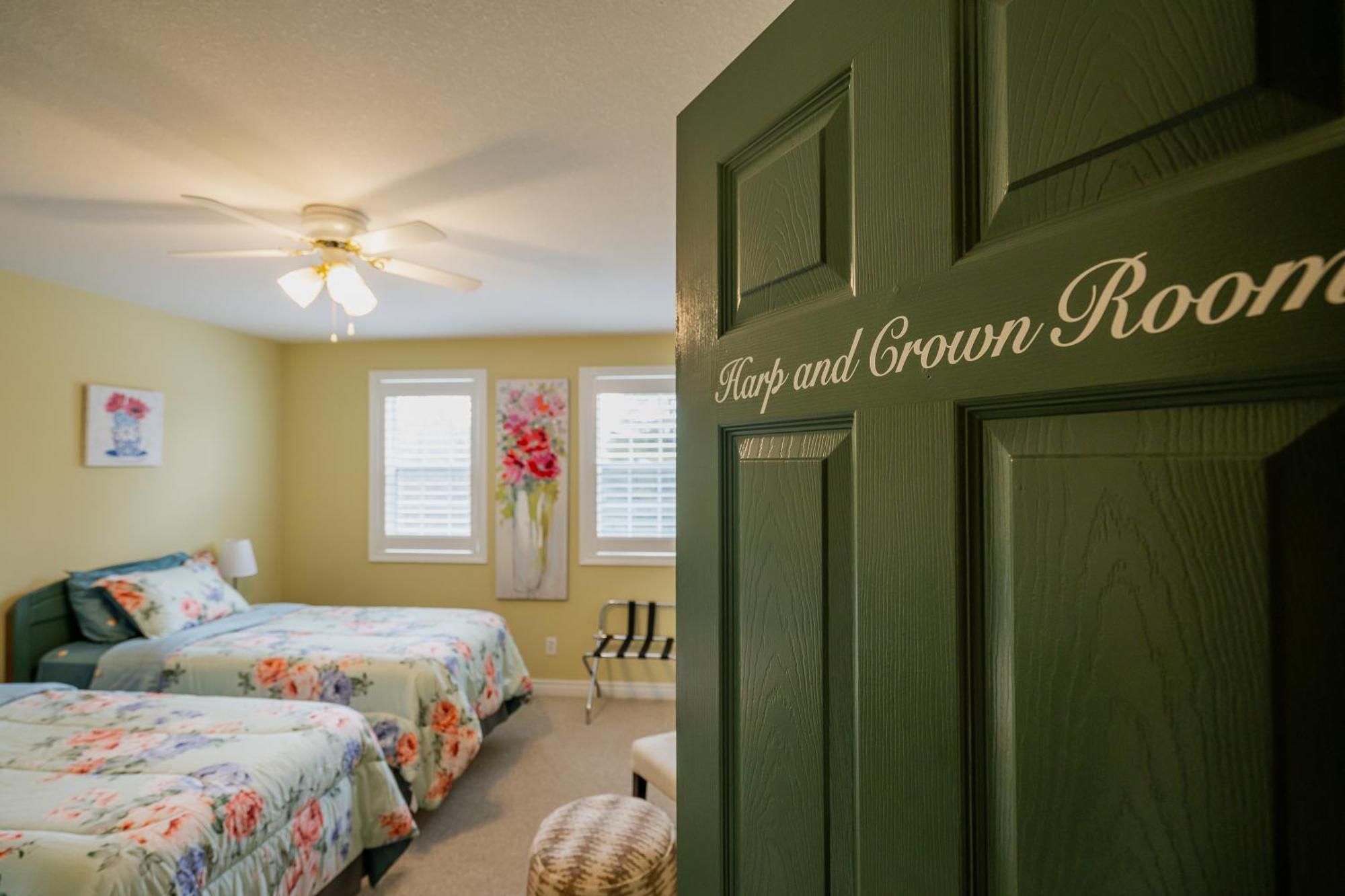 Bed and Breakfast Old Town Country Landing Ниагара-он-те-Лейк Экстерьер фото